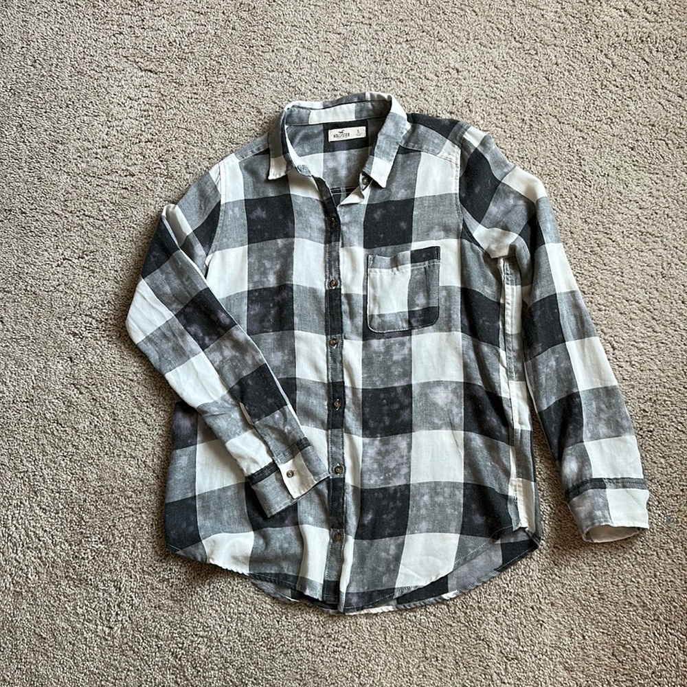 Hollister Gray&White distressed flannel Size Small juniors